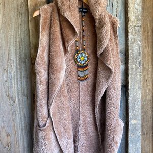 WILD WEST ZENANA OUTFITTERS Faux Fur Hooded Vest